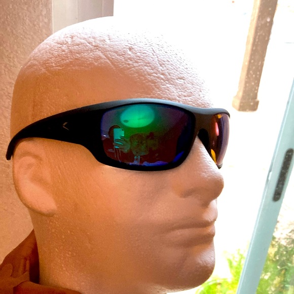 WILEY X OMEGA WRAP SUNGLASSES WITH GREEN MIRROR NEW IN BOX - Picture 2 of 9